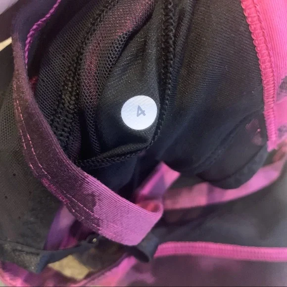 Lululemon Sweaty Endeavor Sports Bra Blooming Pixie Raspberry Zip Up Stretch - Picture 5 of 5